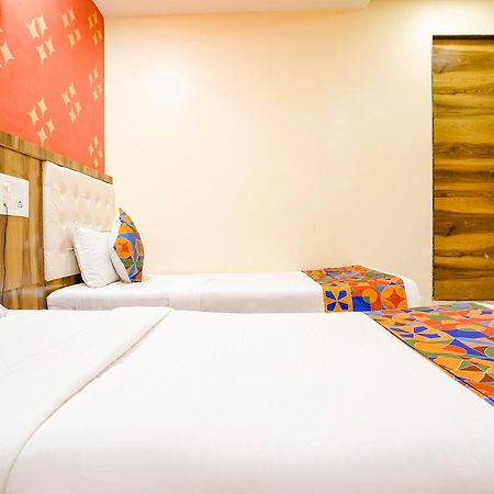 Fabexpress Sarah Gold - Nr Nesco Exhibition Center Hotel Mumbai Exterior foto