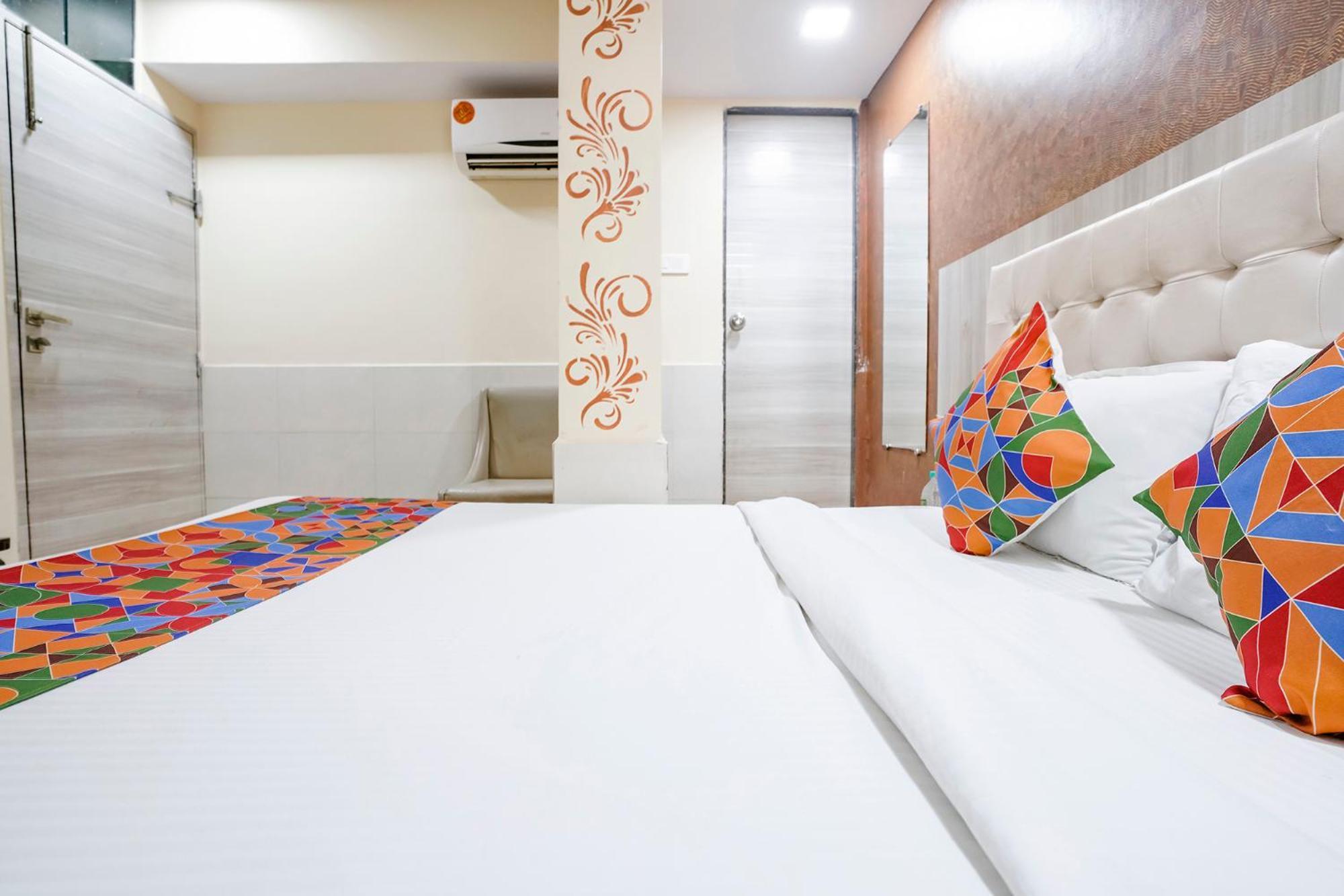 Fabexpress Sarah Gold - Nr Nesco Exhibition Center Hotel Mumbai Exterior foto