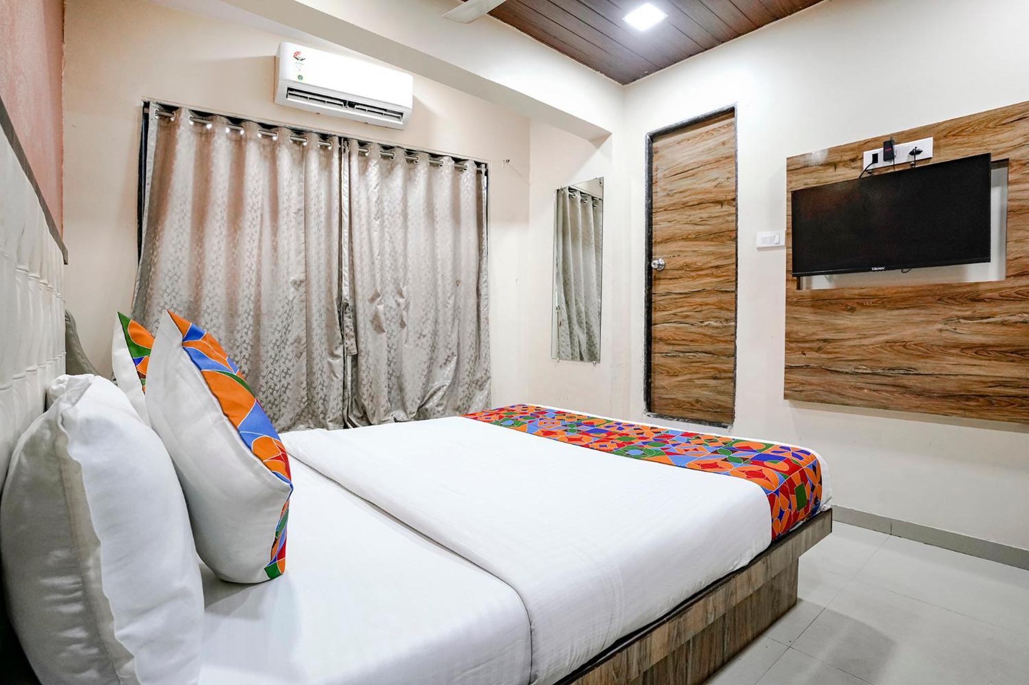 Fabexpress Sarah Gold - Nr Nesco Exhibition Center Hotel Mumbai Exterior foto