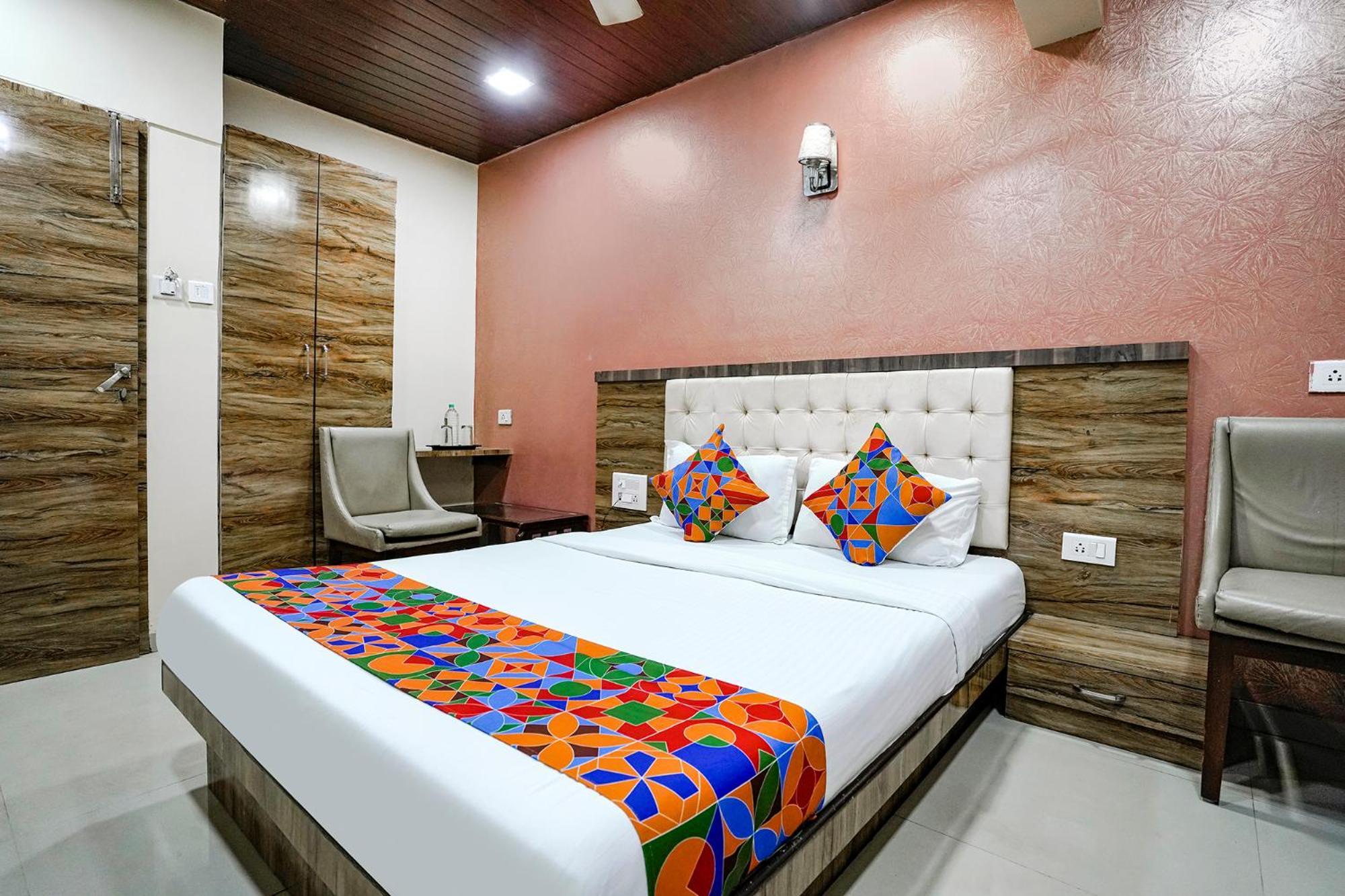 Fabexpress Sarah Gold - Nr Nesco Exhibition Center Hotel Mumbai Exterior foto